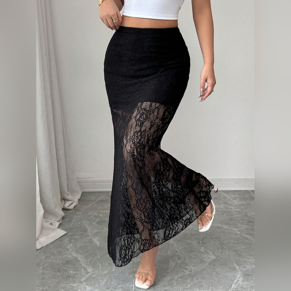 Women's Full Size Chic Black Lace Sheer Skirt - Picture 3 of 8